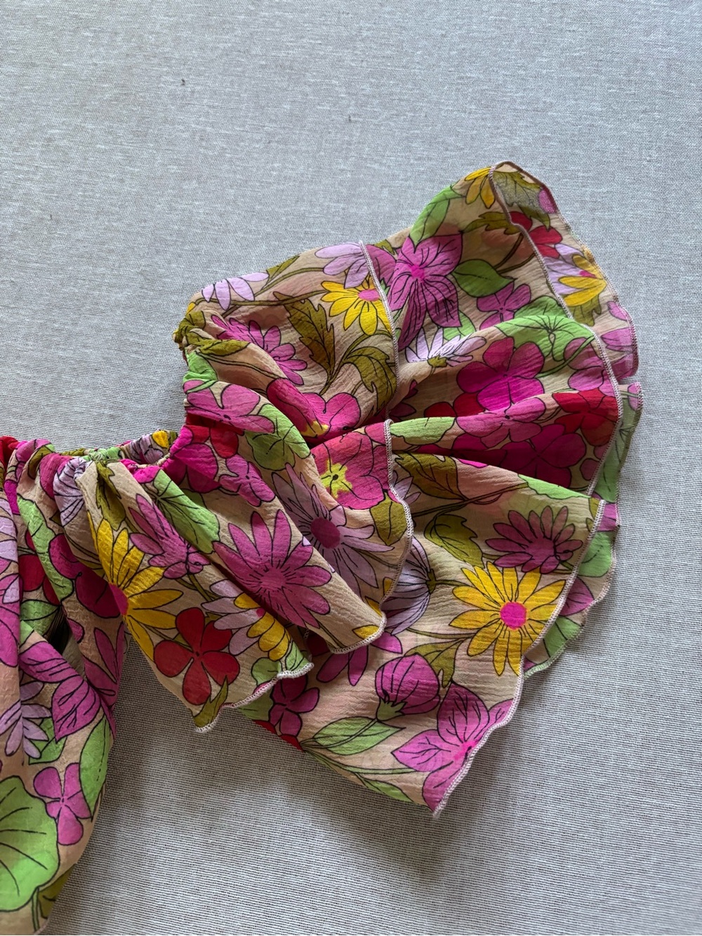 Show Me Your Mumu floral chiffon boho cropped top. - Picture 5 of 16